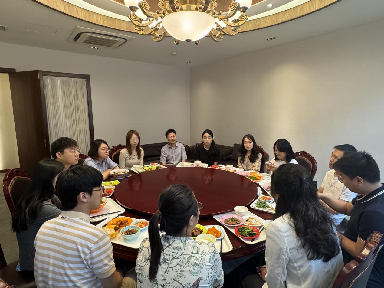 MPA师生交流会现场合影
